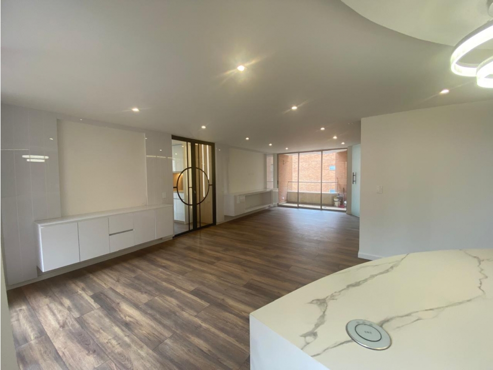 Vendo espectacular apto remodelado en Club House Cerros Orientales — foto 5