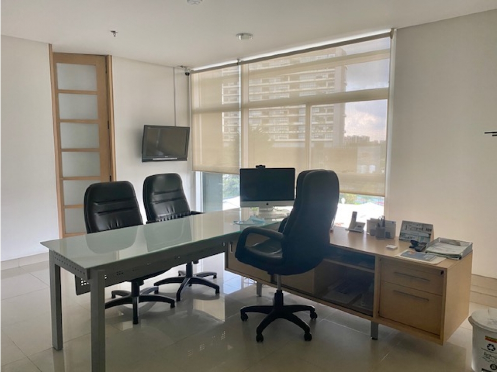 Vendo arriendo Oficina - Consultorio en Altos del Bosque — foto 6