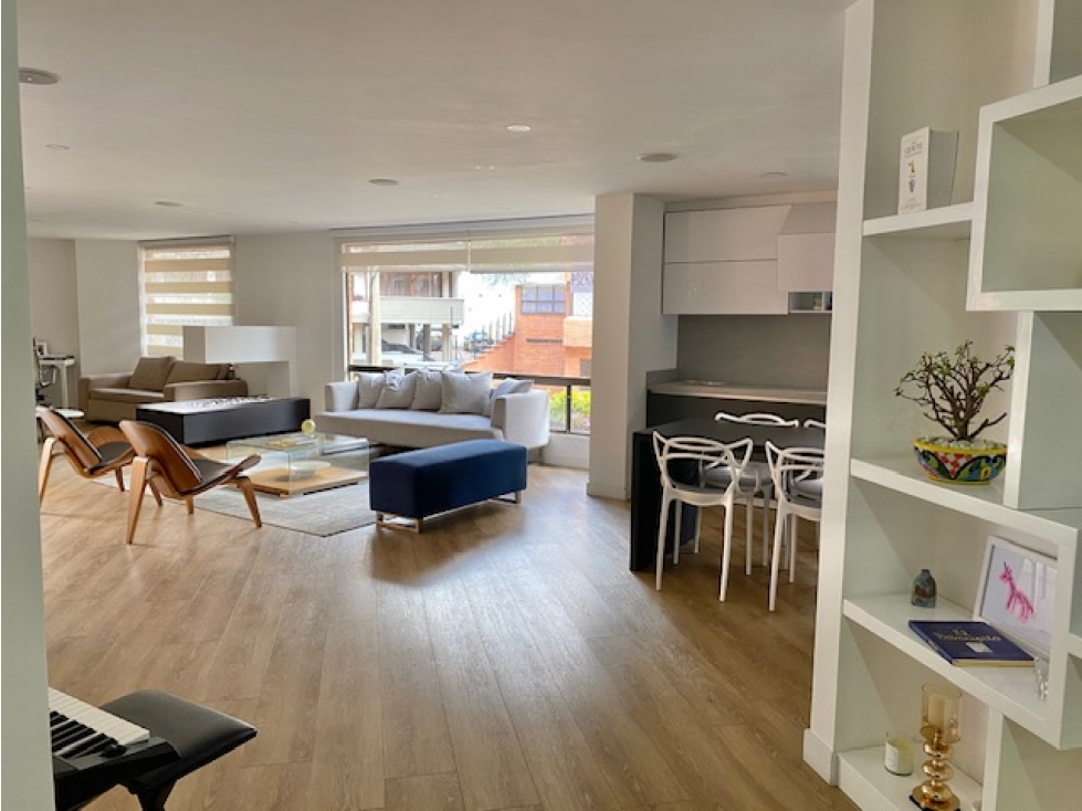 Vendo magnifico apartamento en Rosales remodelado con balcón