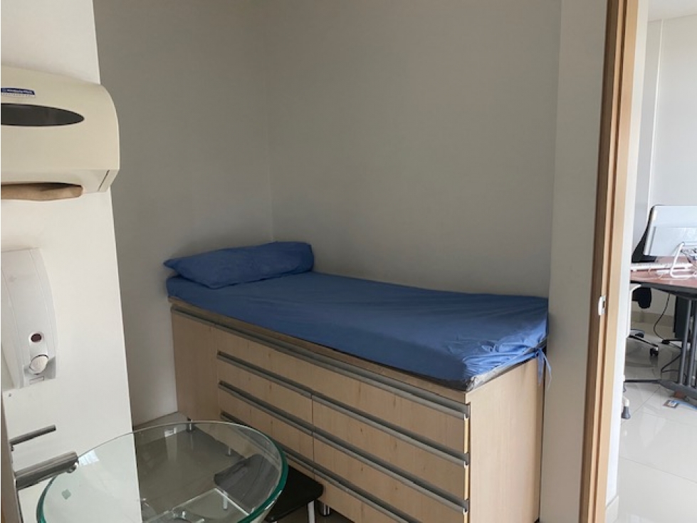 Vendo arriendo Oficina - Consultorio en Altos del Bosque — foto 5