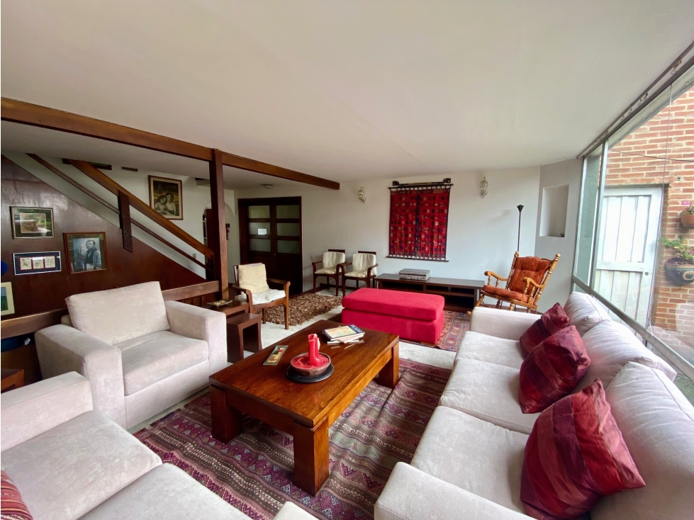 VENDO::CASA::NIZA ANTIGUA::AREA 371 M2::$1.650MM
