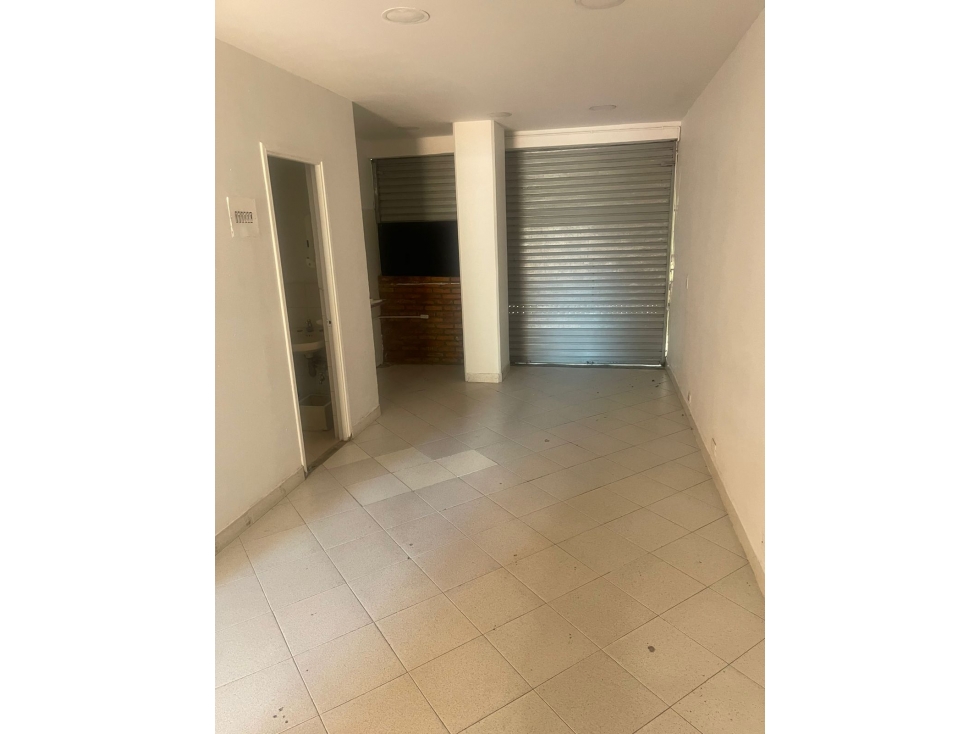ARRIENDO LOCAL POR LA MOTA