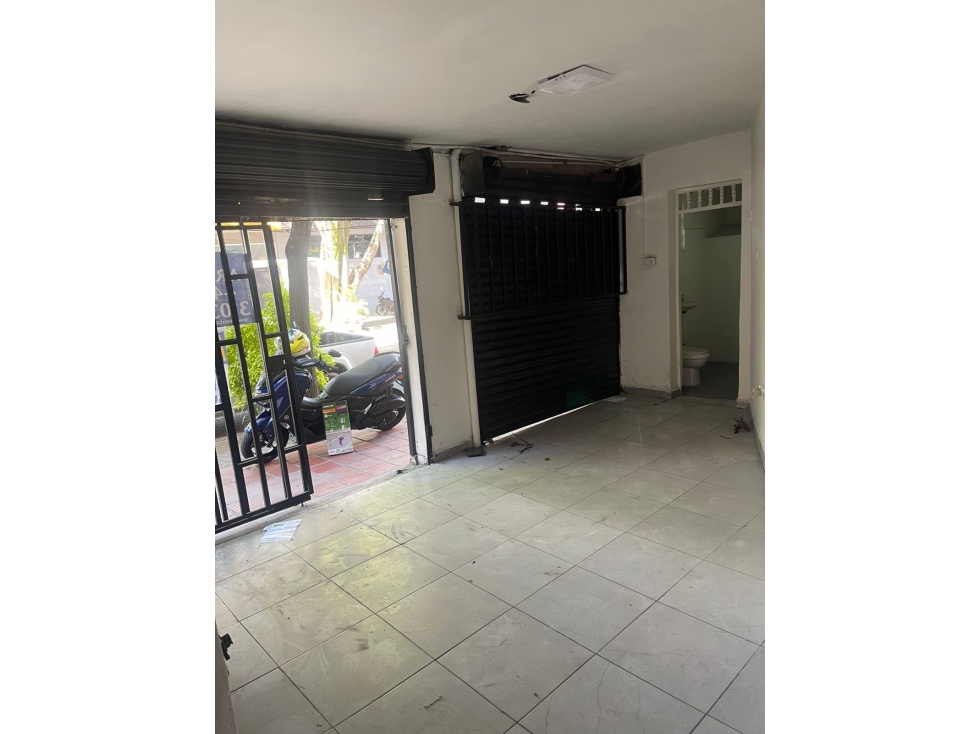 ARRIENDO LOCAL SECTOR ESTADIO