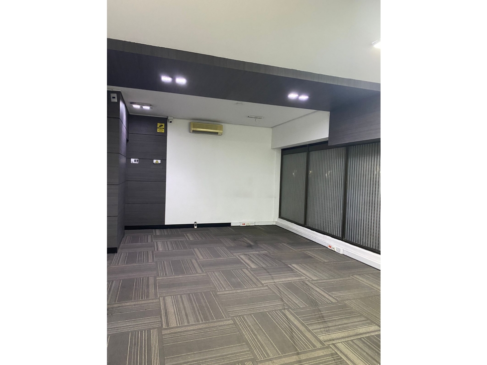 ARRIENDO LOCAL EN SECTOR SURAMERICANA — foto 2