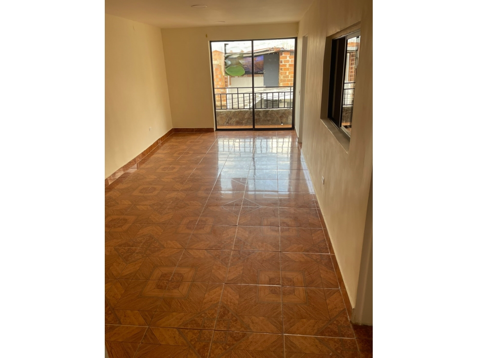 ARRIENDO CASA EN BARRIO CAMPO VALDEZ MEDELLIN — foto 2
