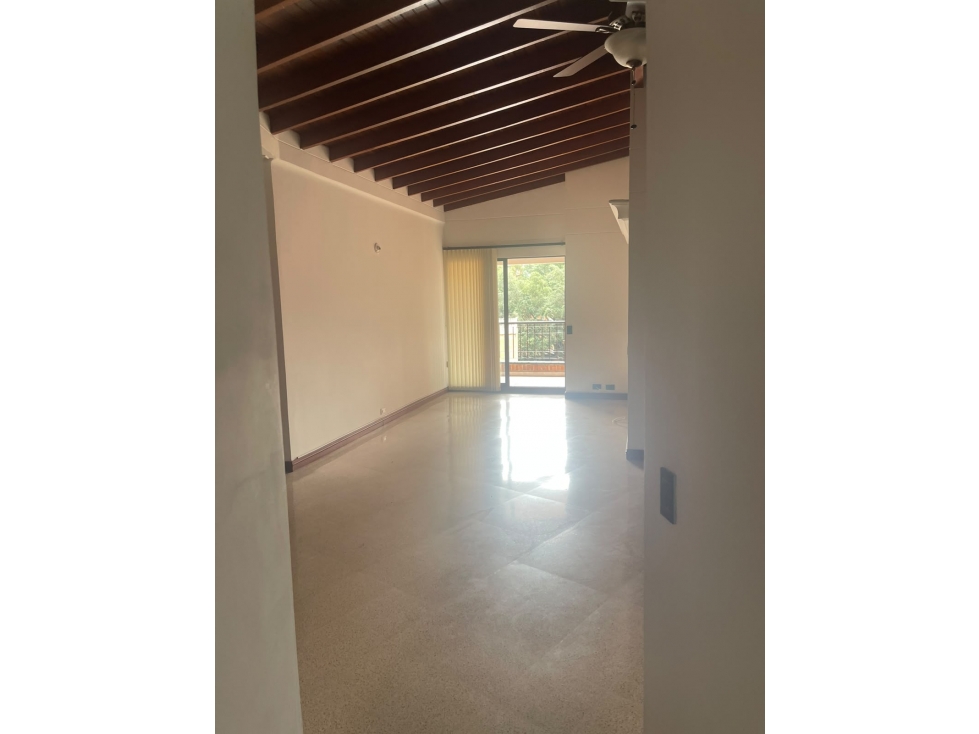 ARRIENDO APARTAMENTO EN BARRIO LAURELES MEDELLIN — foto 4