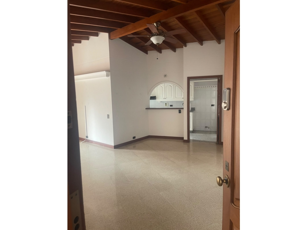 ARRIENDO APARTAMENTO EN BARRIO LAURELES MEDELLIN — foto 5