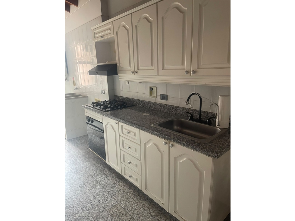 ARRIENDO APARTAMENTO EN BARRIO LAURELES MEDELLIN — foto 6