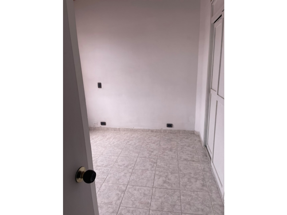 ARRIENDO APARTAMENTO EN BARRIO SAN DIEGO MEDELLIN — foto 6