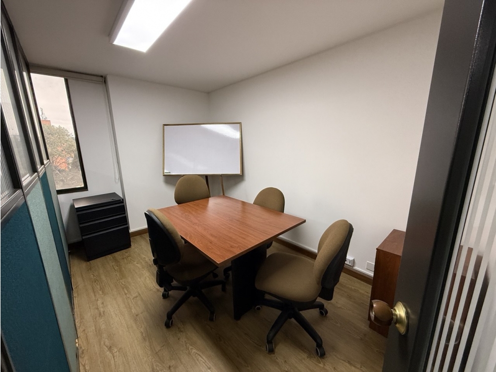 Se vende Oficina en el barrio el Lago en Bogotá