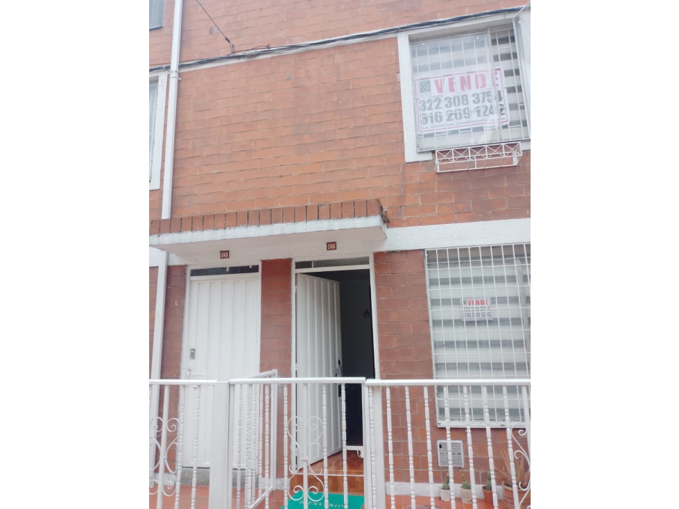 Casa en Venta en el Barrio Álamos en Bogotá D.C.
