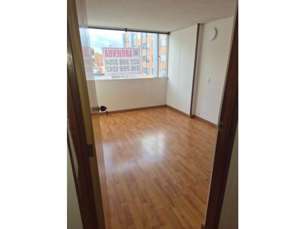 Arrendamos apartamento en Victoria Norte — foto 4