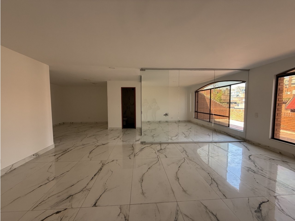 Oficina en Venta o Arriendo en el Barrio Chico, Bogotá D.C.