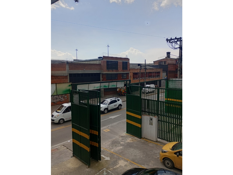 Se vende amplio lote en Fontibón — foto 4