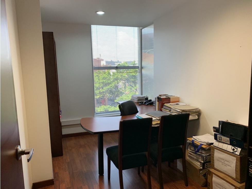 Oficina en Venta o Arriendo en el Barrio el Retiro en Bogotá — foto 5