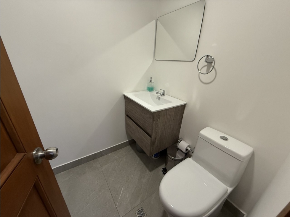 Se vende Oficina en el barrio el Lago en Bogotá — foto 2