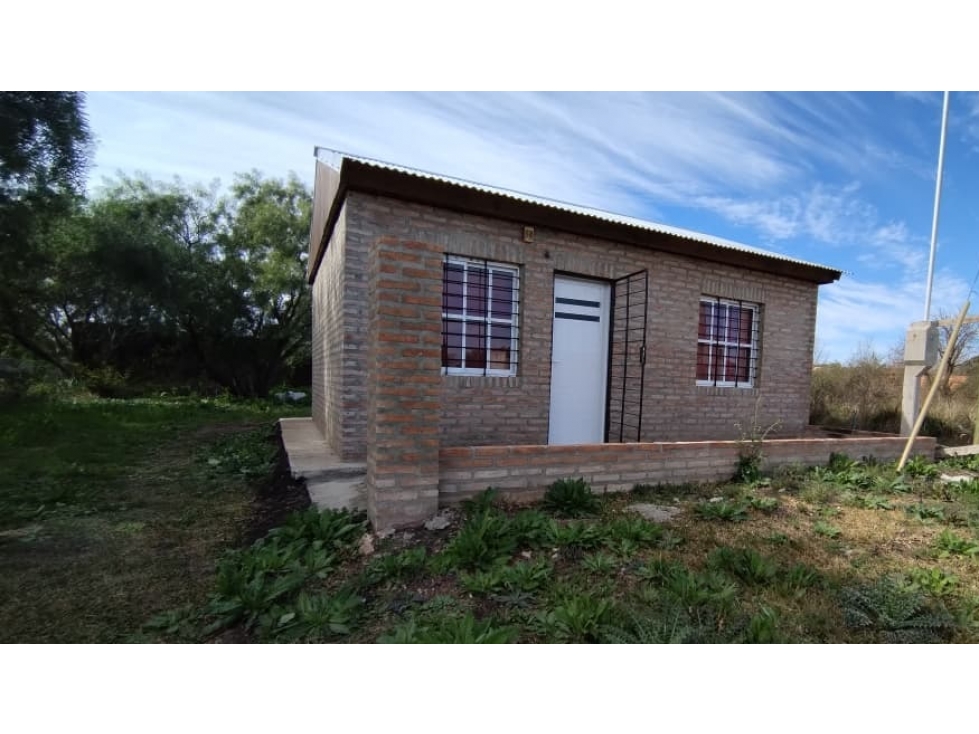 Venta casa un dormitorio. Amplio terreno. 20.000 uss