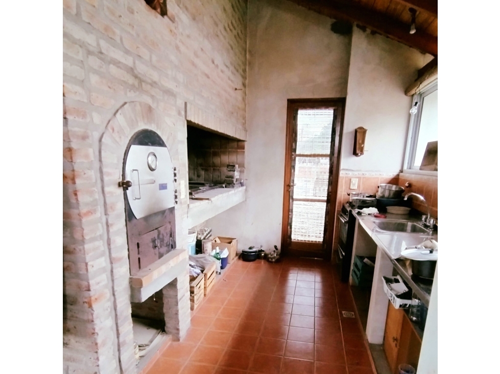 CASA DOS PLANTAS CALLE URQUIZA - 2