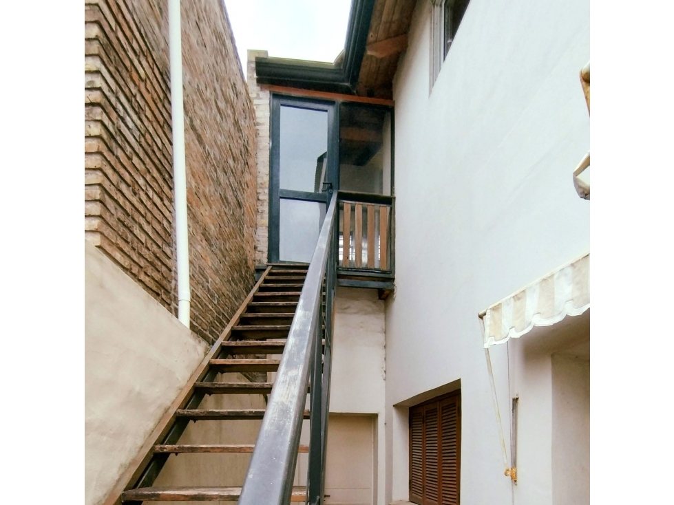 CASA DOS PLANTAS CALLE URQUIZA - 3