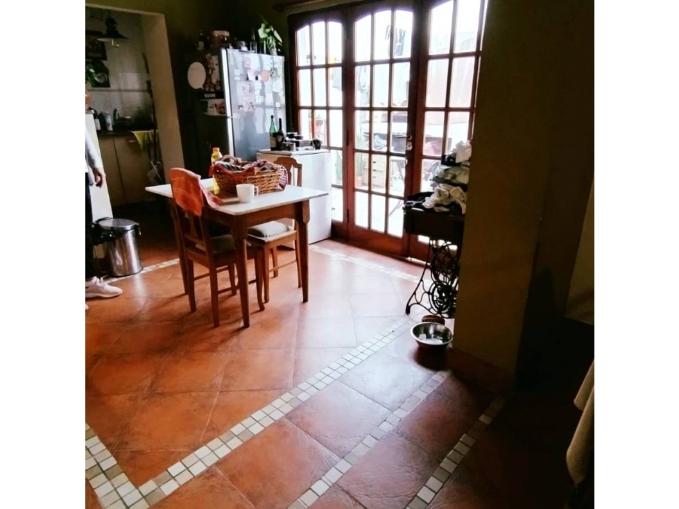 CASA TRES DORMITORIOS TRES BAÑOS DOS PLANTAS - 4