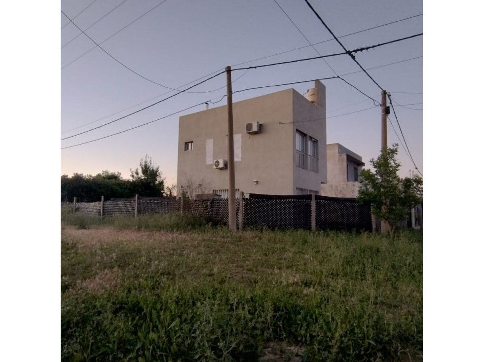 Alquiler casa dos plantas en barrio medico dos - 4