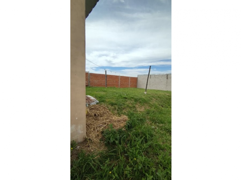 Casa dos dormitorios. Buen entorno. Patio, cochera — foto 4