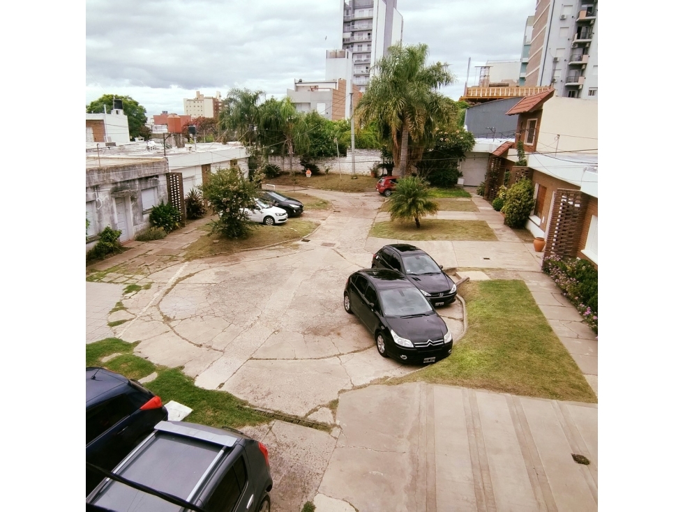 CASA DOS PLANTAS CALLE URQUIZA - 5