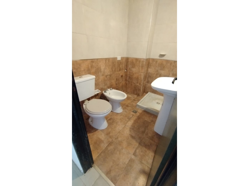 Dpto en Alquiler $300.000 mas tasas mas expensas — foto 6