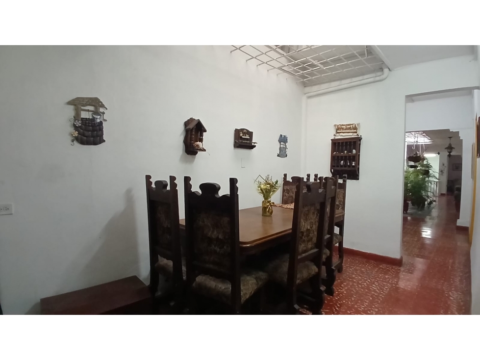 CASA FAMILIAR O CASA LOTE PARA LA VENTA EN MANRIQUE CENTRAL — foto 4