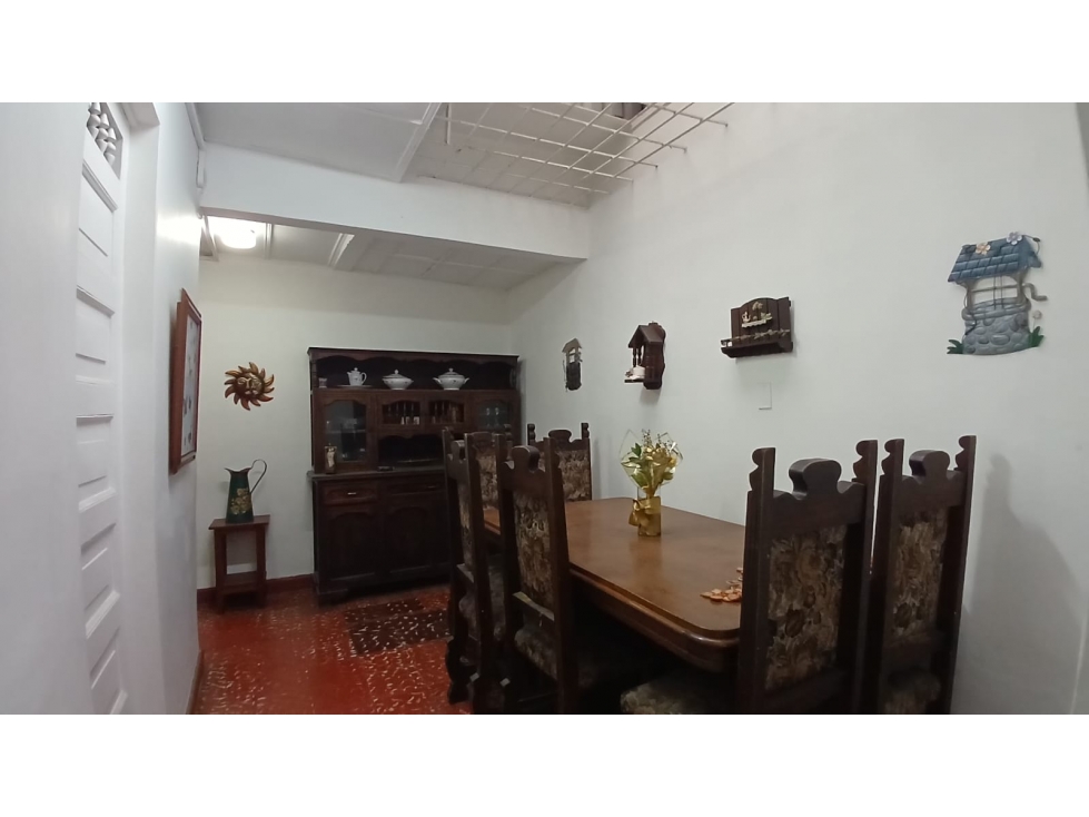 CASA FAMILIAR O CASA LOTE PARA LA VENTA EN MANRIQUE CENTRAL — foto 5