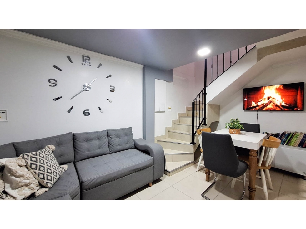 Excelente oportunidad, Casa con 3 Locales Comerciales en Robledo