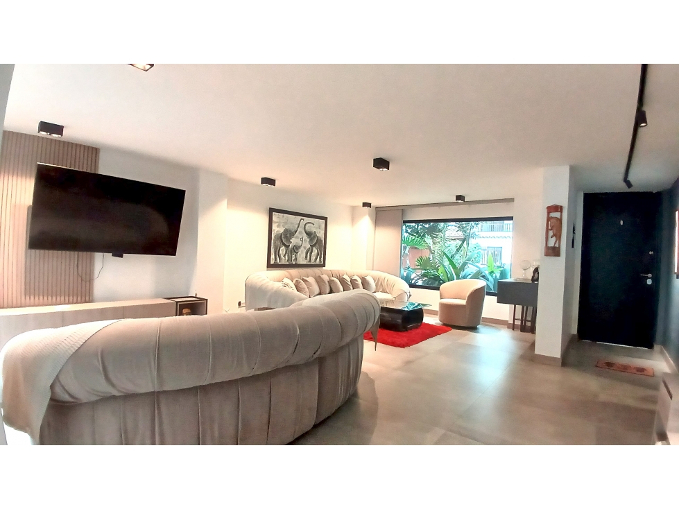 HERMOSA CASA PARA LA VENTA EN MEDELLIN SECTOR LOS COLORES — foto 3
