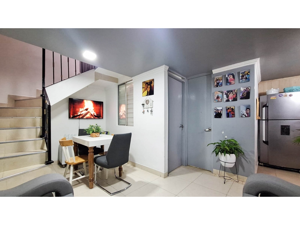 Excelente oportunidad, Casa con 3 Locales Comerciales en Robledo — foto 2