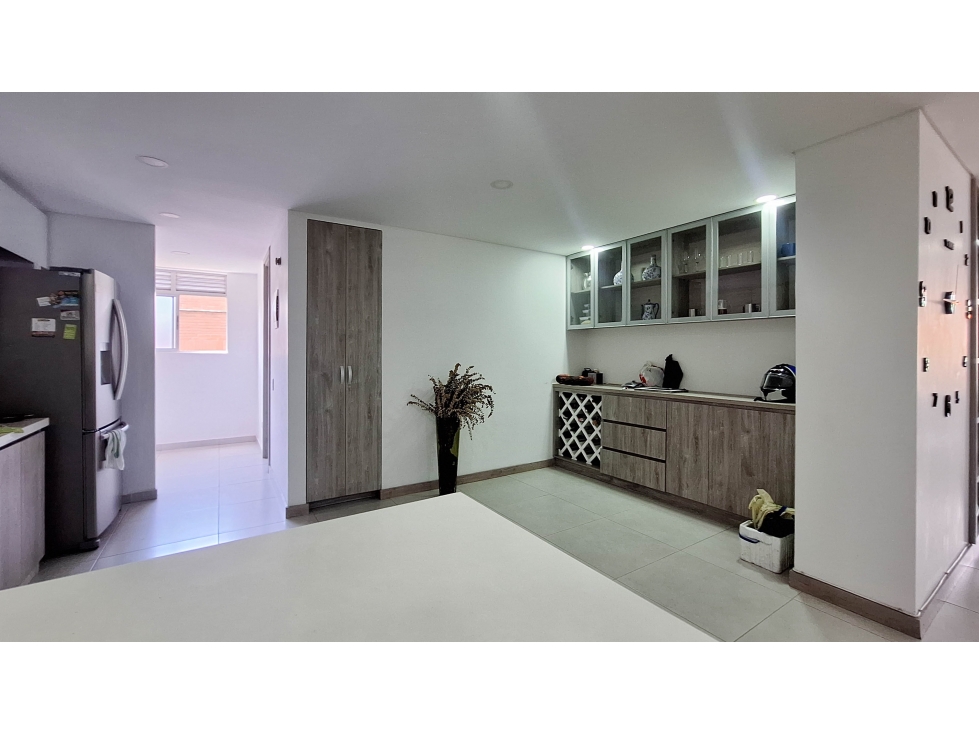 Encantador Apartamento en Arriendo en Envigado parte plana — foto 2
