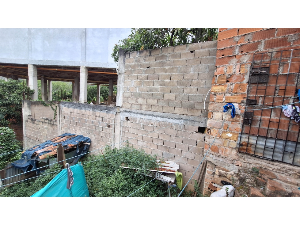 Casa Lote para la Venta en Itagui sector El Pedregal - 6