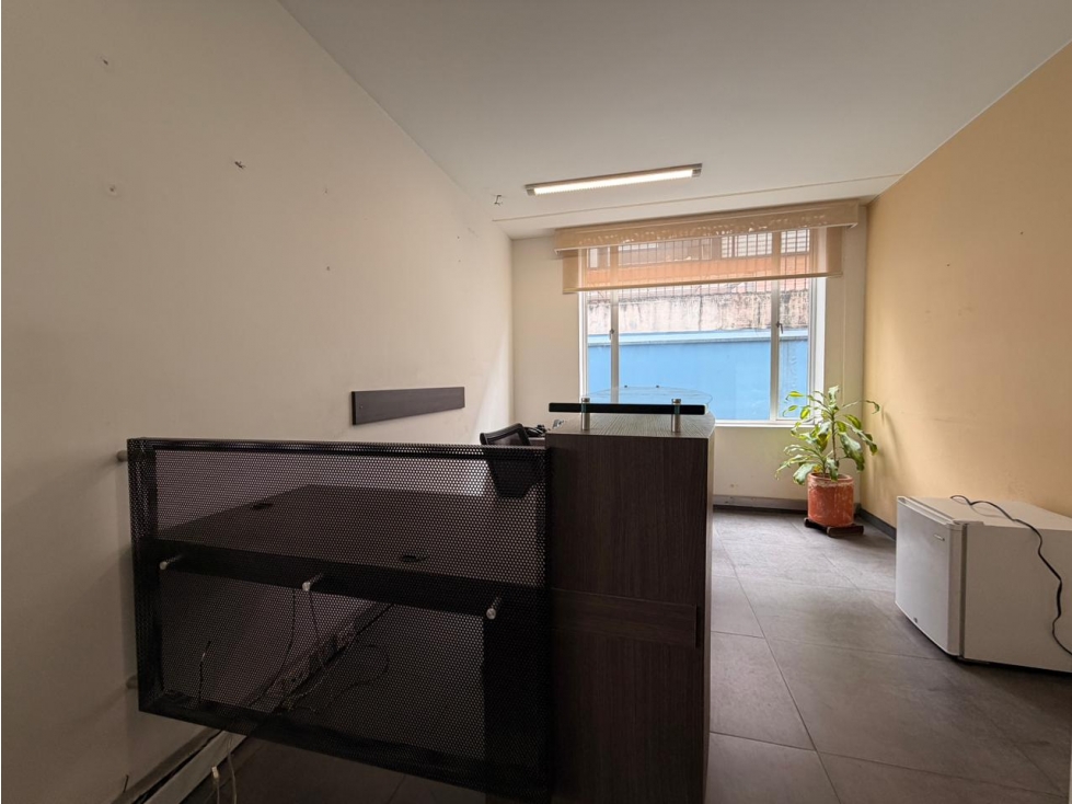 Oficina para arriendo o venta en Santa Barbara