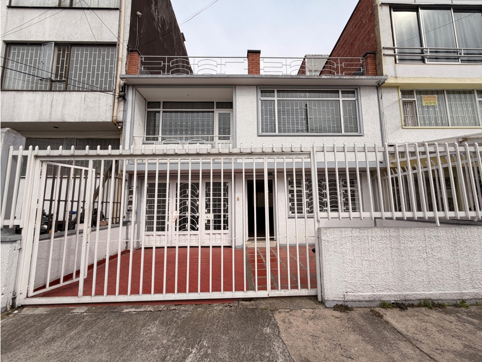 Se vende o se arrienda casa en el Encanto