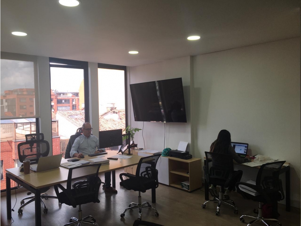 Oficina en Venta Usaquen Barrio SAnta Barbara. — foto 4