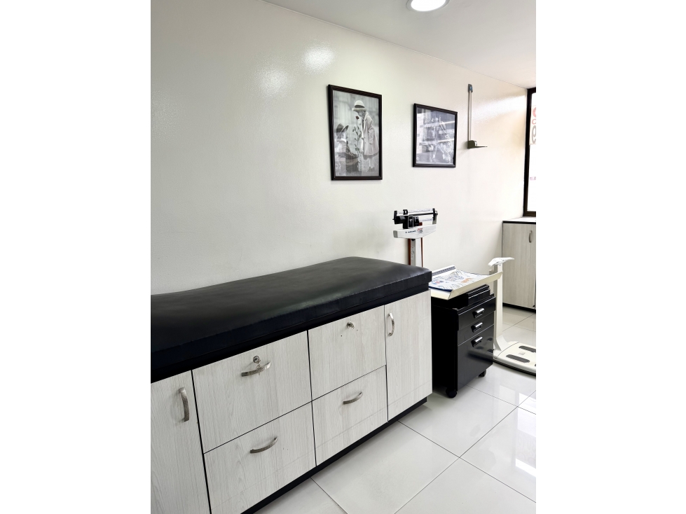 Iluminado consultorio para venta en Santa Bárbara Occidental — foto 3