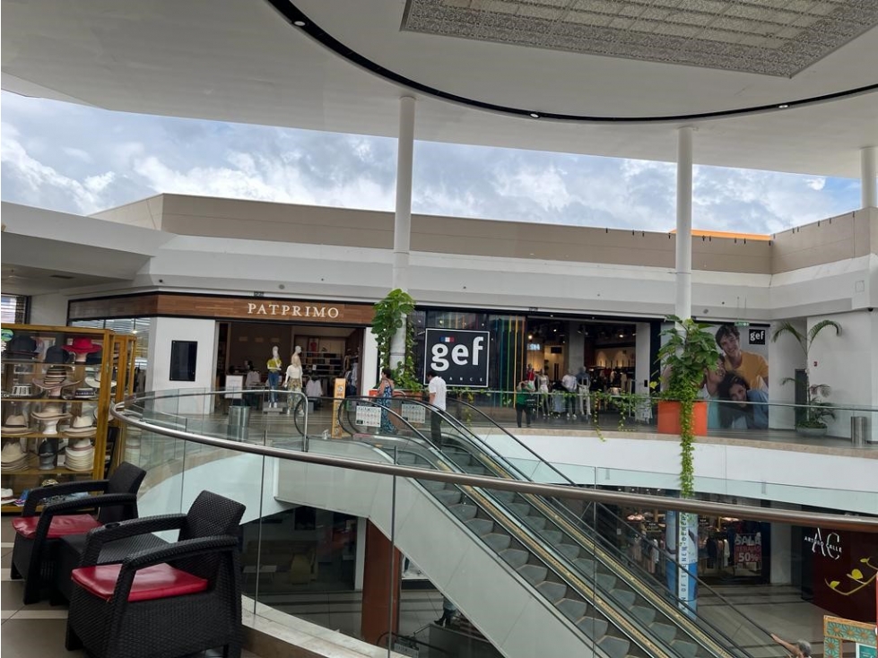 Local en venta Unicentro Girardot - 1