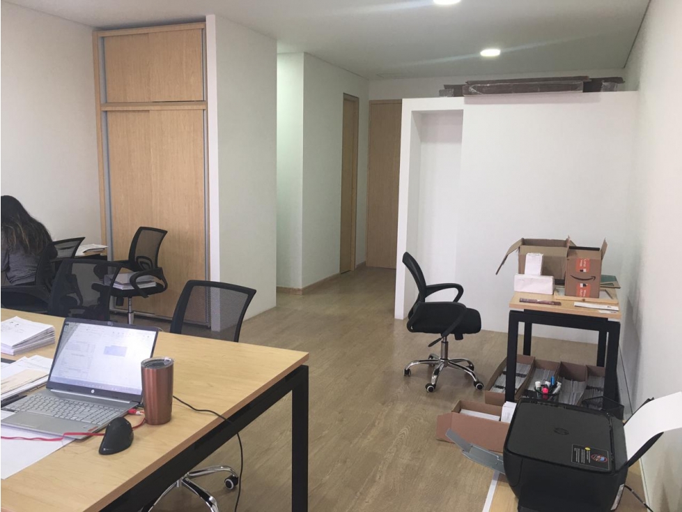Oficina en Venta Usaquen Barrio SAnta Barbara. — foto 5