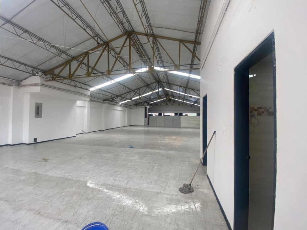 Arriendo Oficina quinto piso centro de Bogota de 329 Mts2 — foto 3