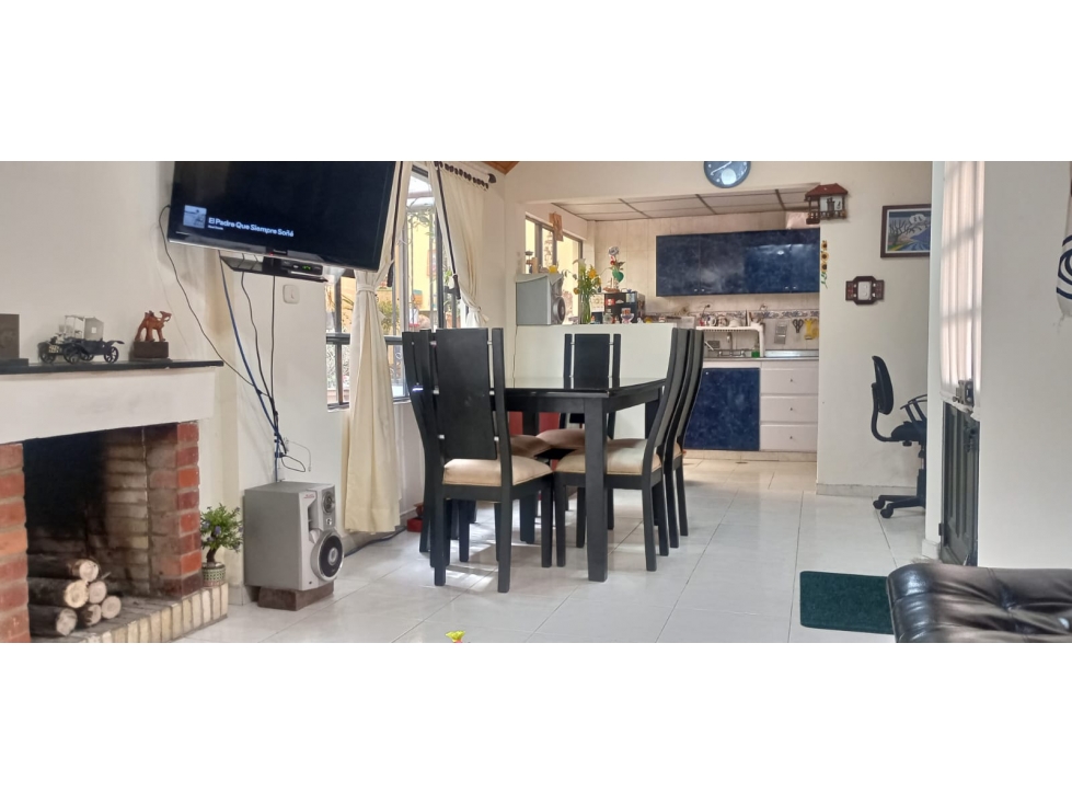 VENTA CASA EN CAPELLANIA CAJICA — foto 2