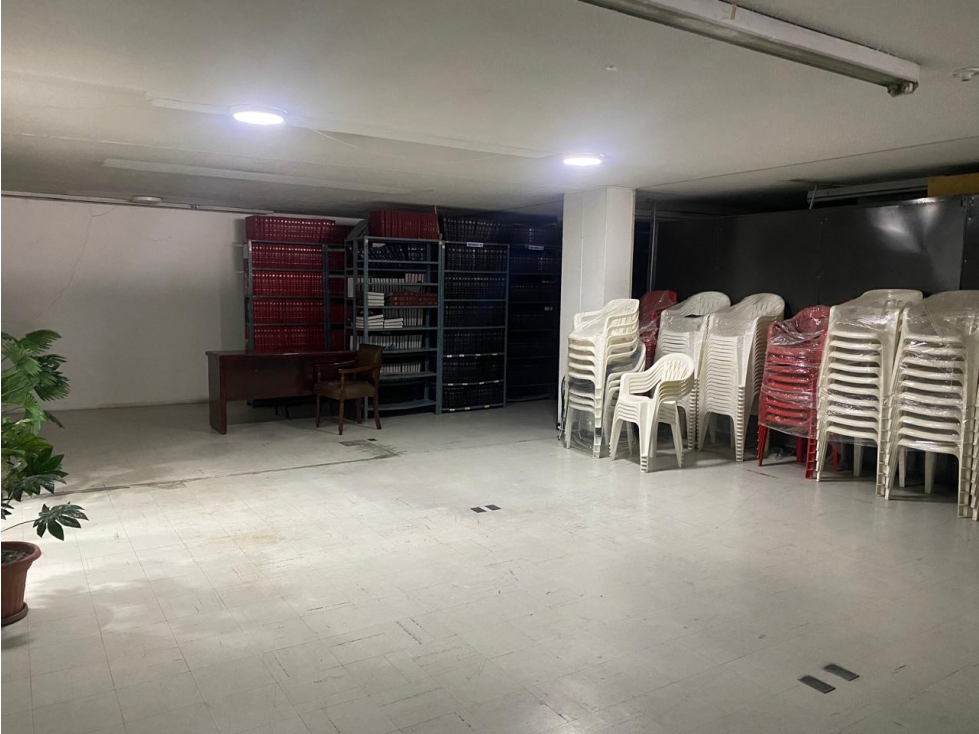 Arriendo oficina Cuarto Piso en el centro de Bogota 380 Mts2 — foto 4
