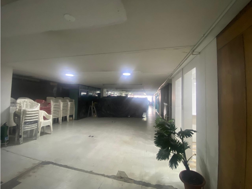 Arriendo oficina Cuarto Piso en el centro de Bogota 380 Mts2 — foto 3