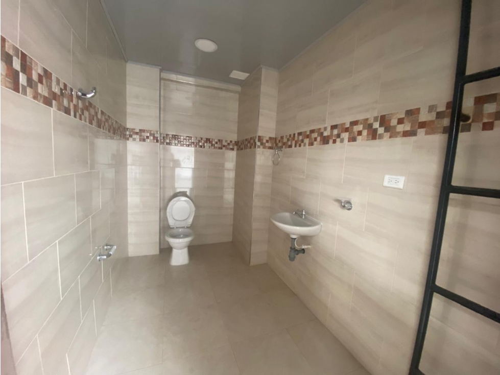 Arriendo oficina Cuarto Piso en el centro de Bogota 380 Mts2 — foto 5