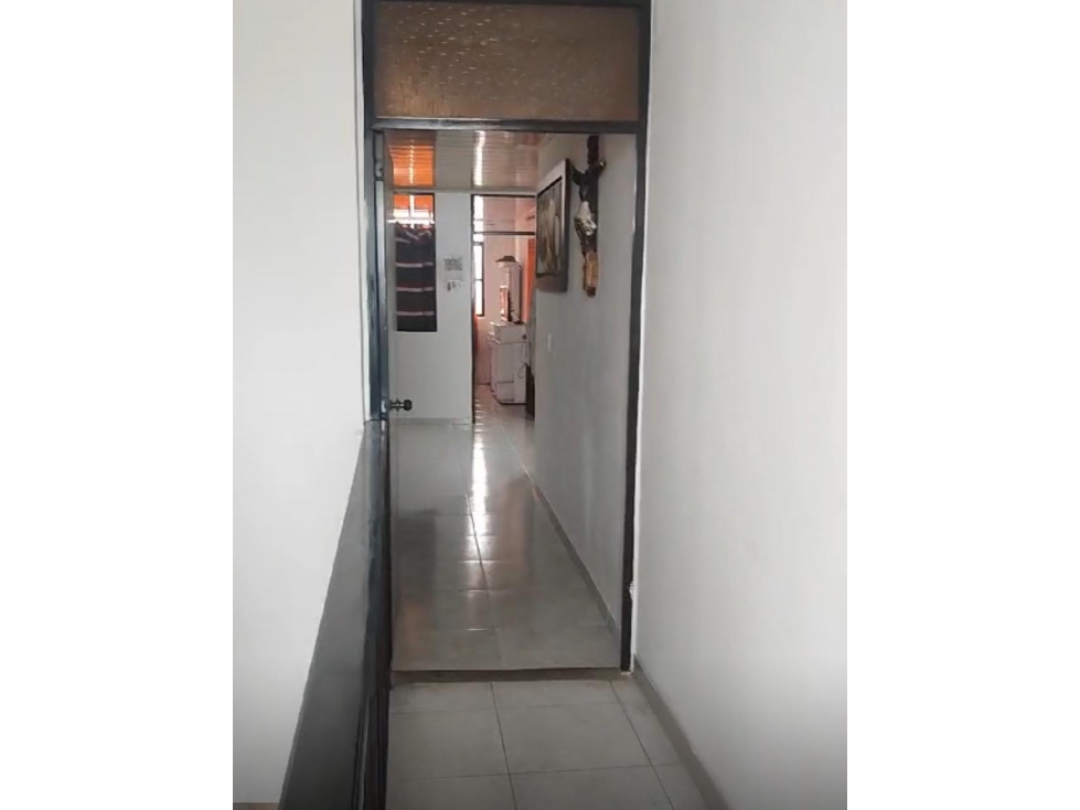 Bodega en Bosa Charles de Gaulle de 126 Mts2 — foto 4
