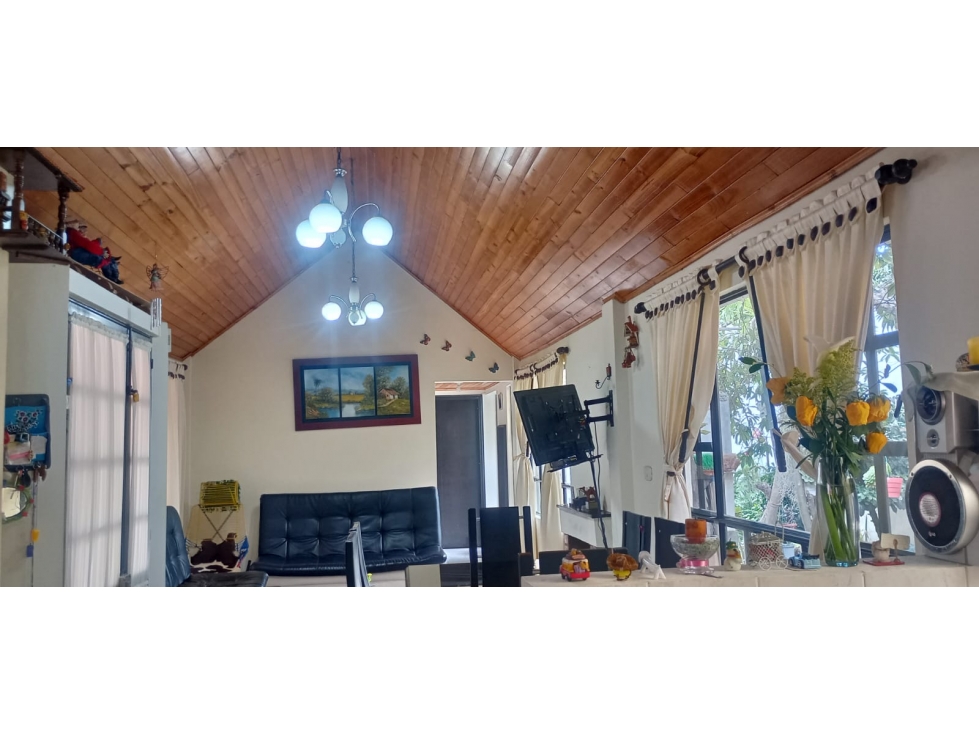 VENTA CASA EN CAPELLANIA CAJICA