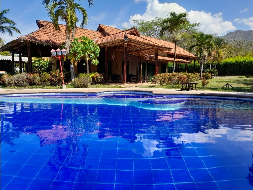 Alquiler Finca de Recreo, para 20 personas Sopetran Lago Grande - 1