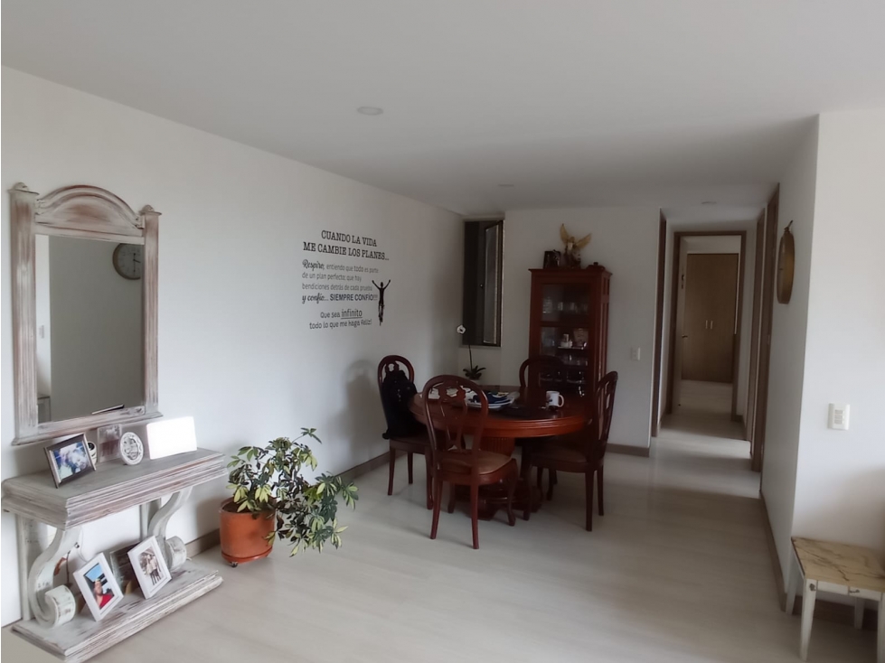 Apartamento en Venta en Envigado, Sector Chinguí